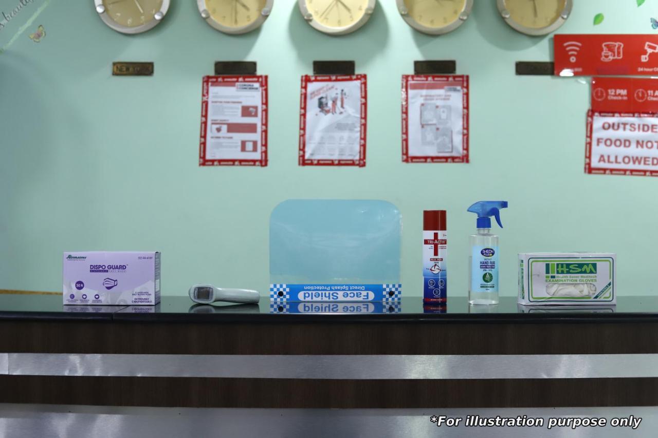 Vaccinated Staff - Oyo 15973 F Square Ξενοδοχείο Kochi Εξωτερικό φωτογραφία